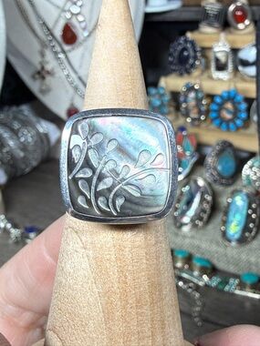 Silpada Iridescent Mother-of-Pearl Floral Square Ring - Silver Tones